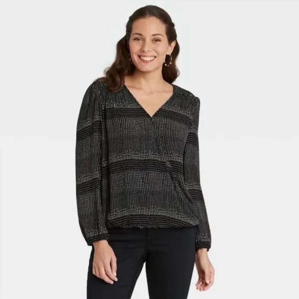 NWT Knox Rose Wrap Front Smocked Blouse Black Size XL